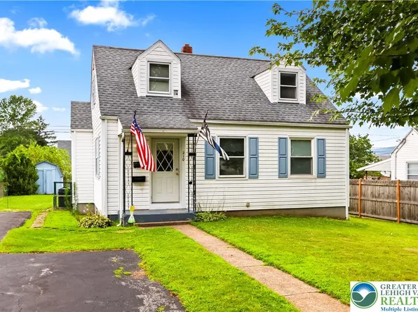 210 Cedar Rd, Hellertown, PA 18055