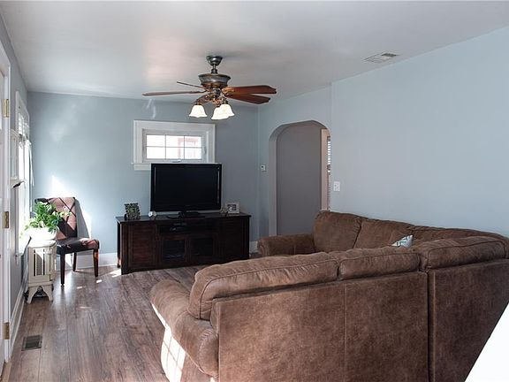 3rd image of 16802 Westdale Ave