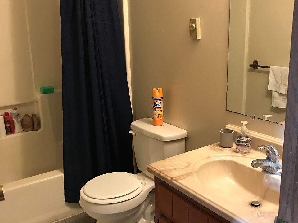 1st image of 118 E Cherry Ln #118