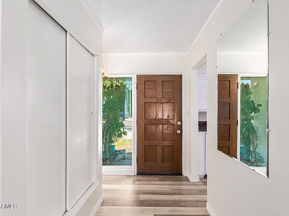 5th image of 1607 W CLARENDON Avenue