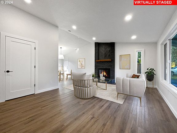 2nd image of 2886 SE Cedar Dr