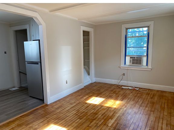 3rd image of 37 New York St #3