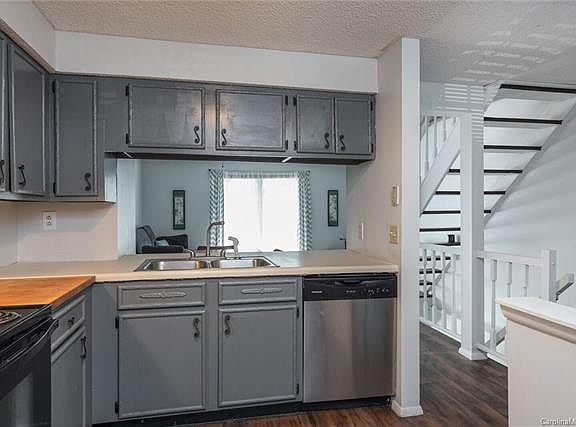 4th image of 7325 Pebblestone Dr APT A