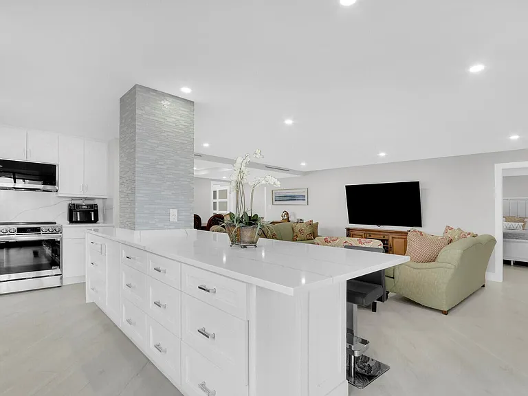 5380 N Ocean Dr #9A — Photo 14