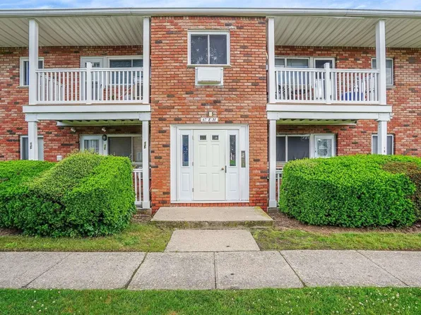 67 Adams Road #D-1F, Central Islip, NY 11722