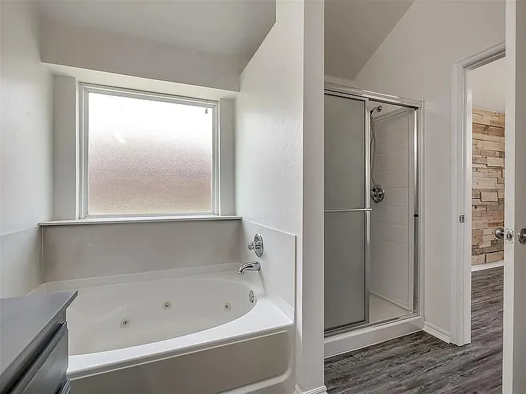 2505 Black Oaks Cir — Photo 15