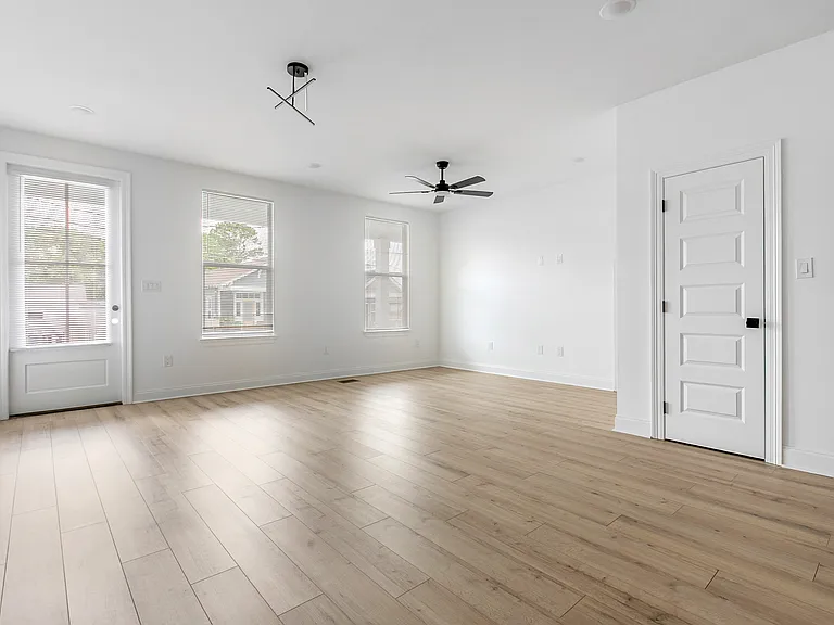 3015 Burdette St #3015 — Photo 13