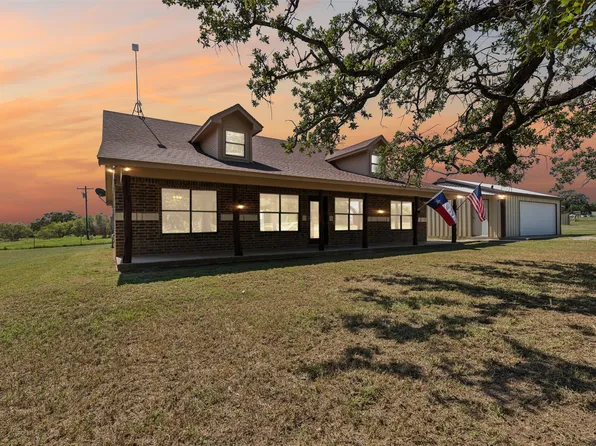 122 County Road 1380, Alvord, TX 76225