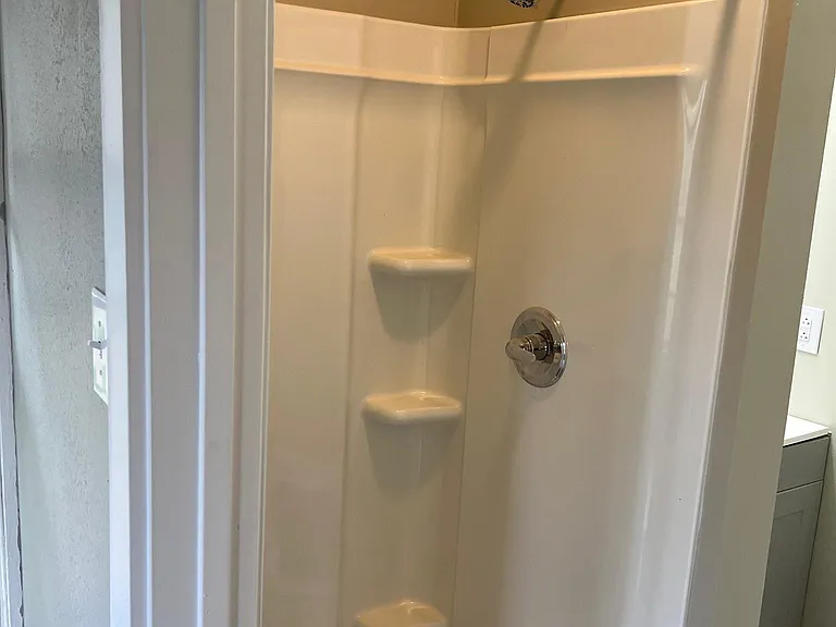 1102 Woodward Ave — Photo 10