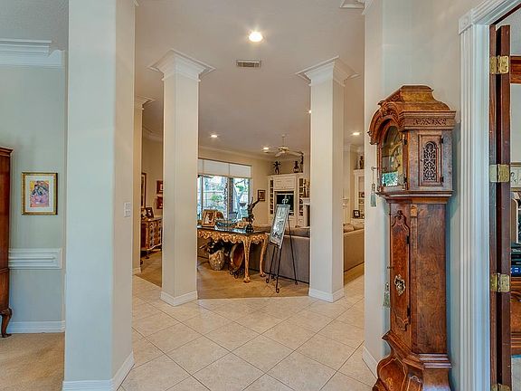 3rd image of 7 Wycliffe Dr