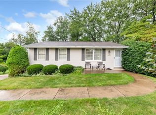 236 Cresthaven Ln, Pittsburgh, PA