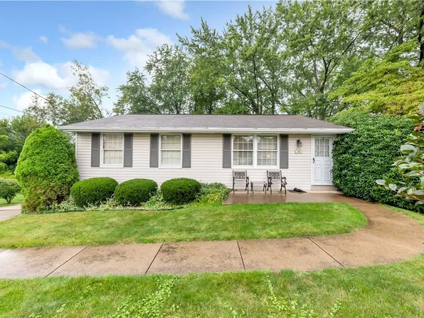 236 Cresthaven Ln, Pittsburgh, PA 15237