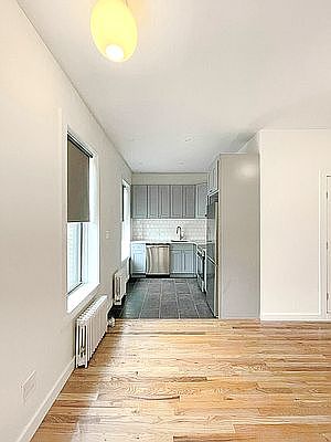 2nd image of 105 Smith St #2