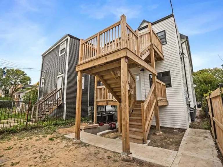 6350 S Saint Lawrence Ave — Photo 17