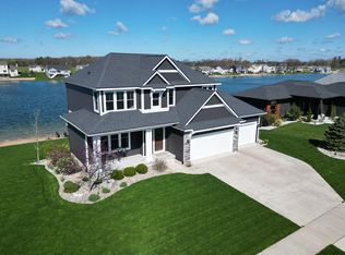 11385 Wake Dr, Allendale, MI 49401