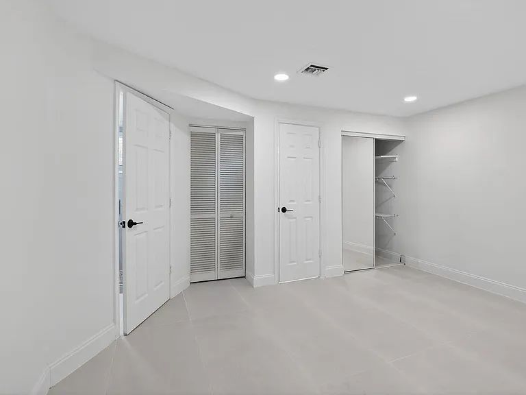 2630 SW 49th Ct #2630 — Photo 20