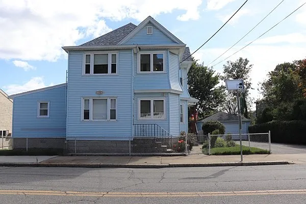 1740 Rodman St #2