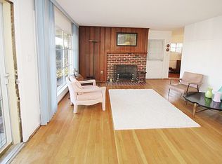 9714 Admiralty Dr, Silver Spring, MD 20910