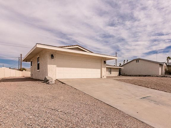 2nd image of 580 Acoma Blvd N