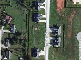 1606 Park St #L9, Lowell, AR 72745