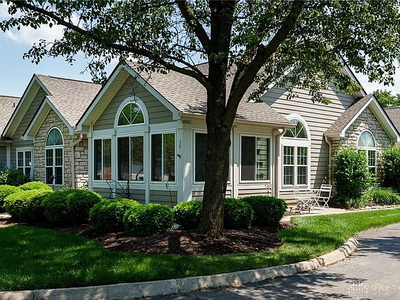 3rd image of 38 Edinburgh Village Dr