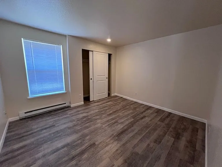 5684 Eagle Pkwy — Photo 11