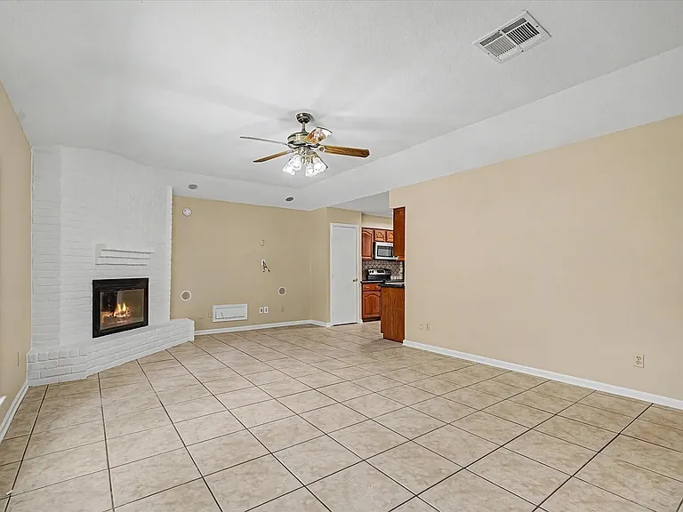7315 Foxside Ln — Photo 8