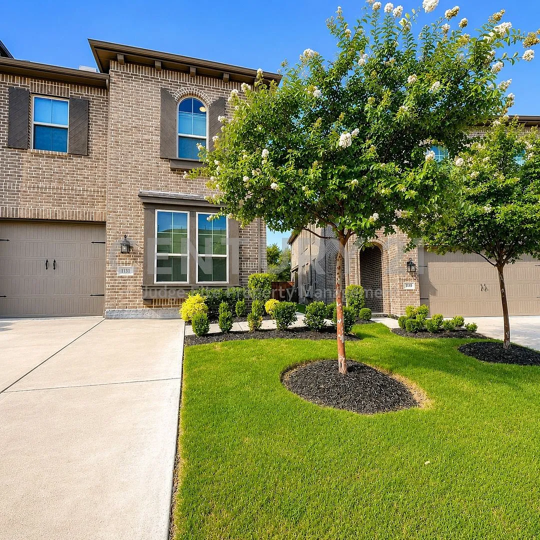 Meticulously Maintained 2-Story 3/3/2 in Forney For Rent! — Photo 1