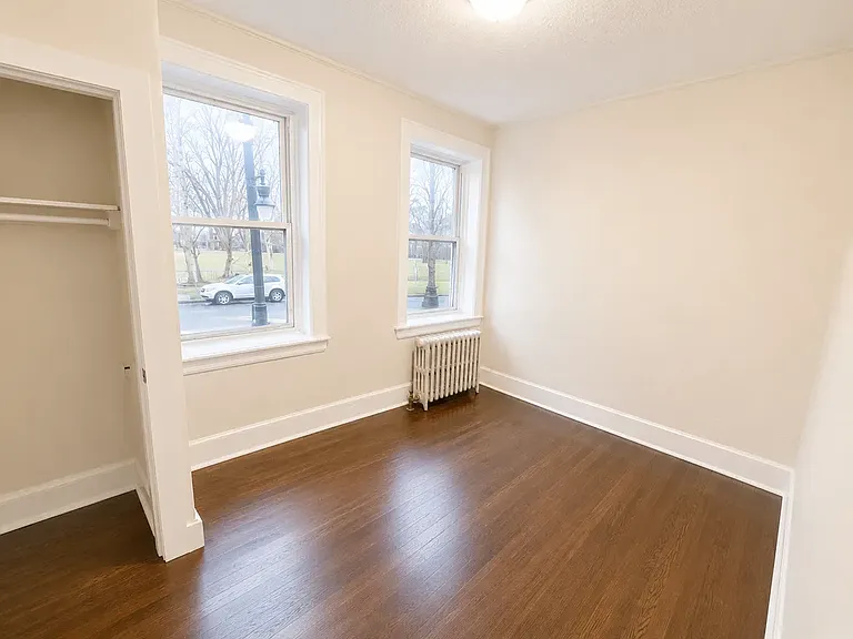 693 Elizabeth Ave #24 — Photo 2