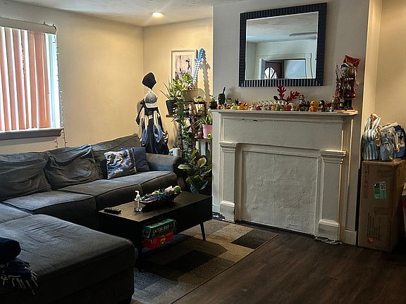 3rd image of 1707 Edwards Way Floor 2