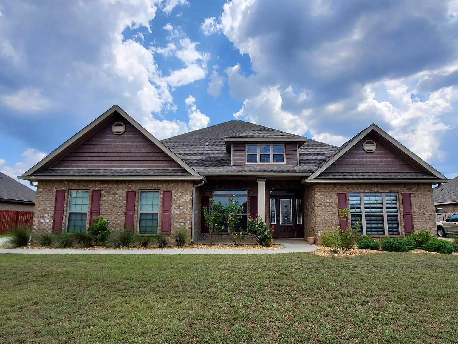 5 bed, 3040 sqft, $2,900 — Photo 1
