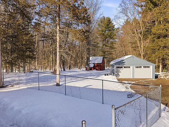 2nd image of 29 Lovell Rd