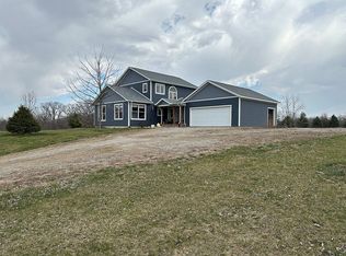 434 240th Pl, Pella, IA 50219