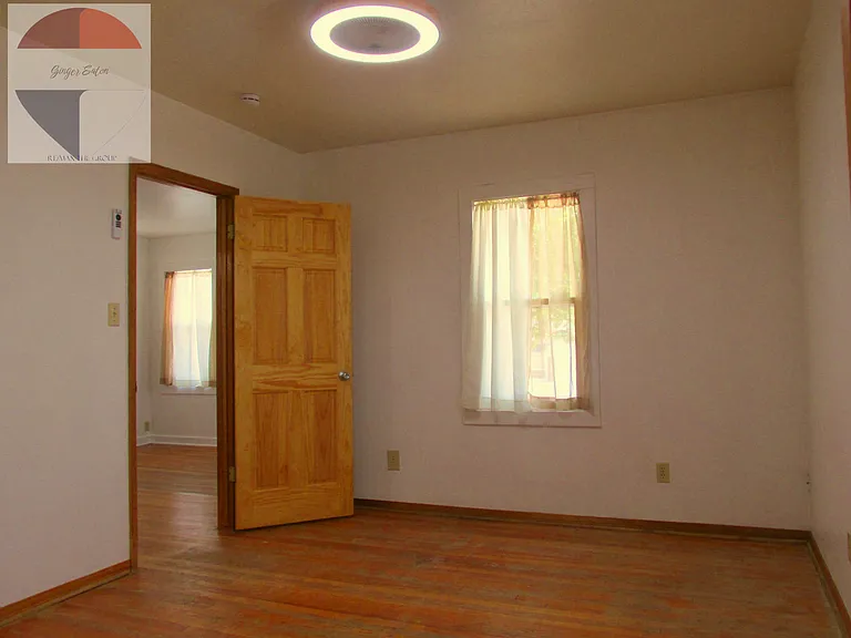 917 S Washington St — Photo 9