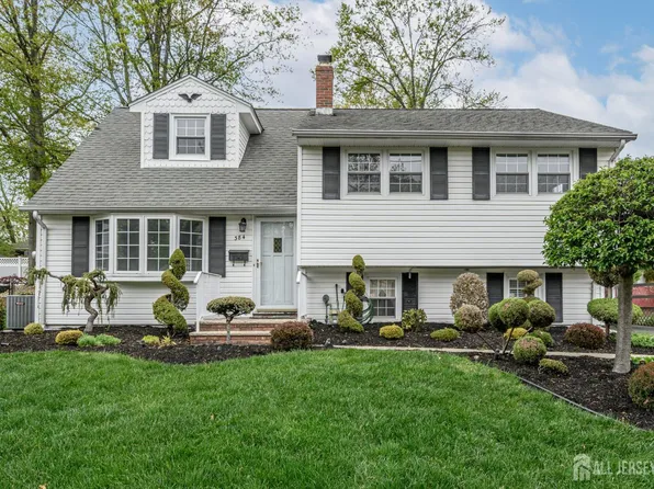 384 Maplewood Ave, Colonia, NJ 07067