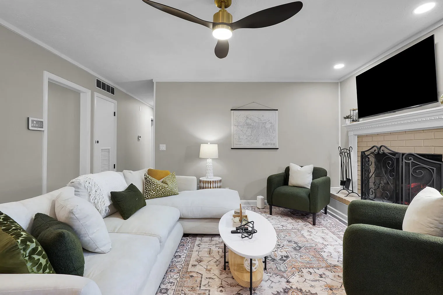 4 bed, 2.0 bath, 1603 sqft, $6,957 — Photo 2