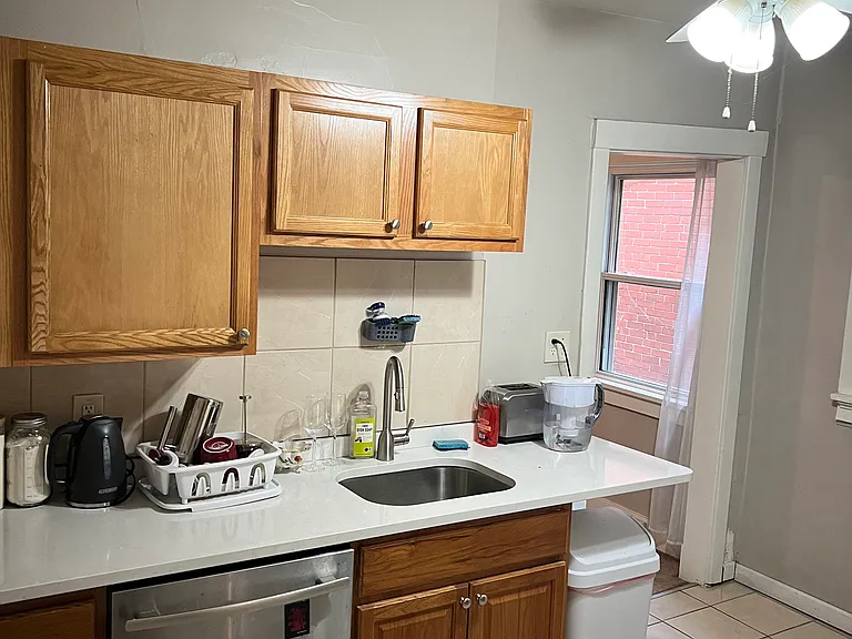 2332 Eldridge St #1 — Photo 9