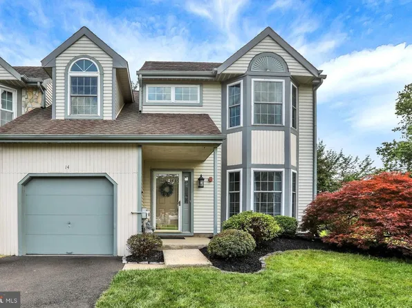 14 Spruce Ct, Newtown, PA 18940