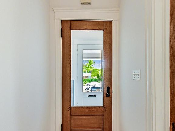 3rd image of 5628 S Blackstone Ave