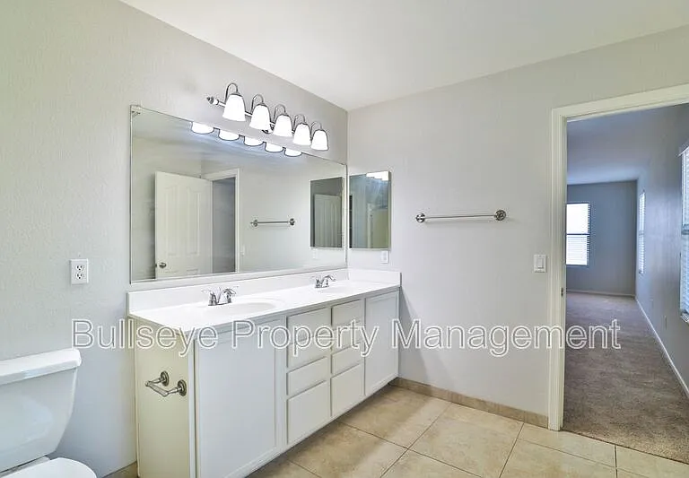 2783 S Sailors Way — Photo 32