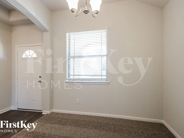 26203 Cooperstown Way — Photo 6