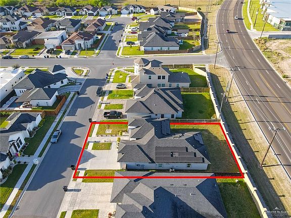 4th image of 9409 N 22nd Ln
