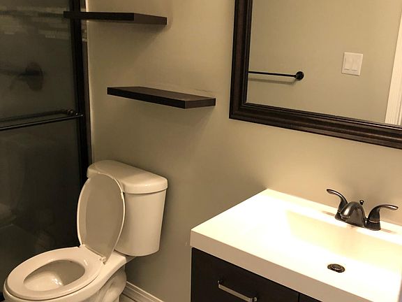 Bathroom with Master bedroom