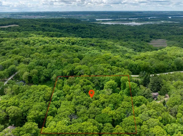 3197 S Rocky Hill Rd, Galena, IL 61036