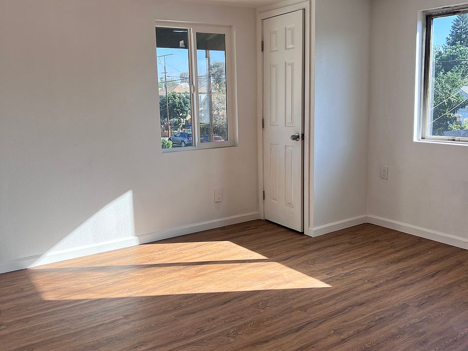 1st image of 1729 W 20th St #2G
