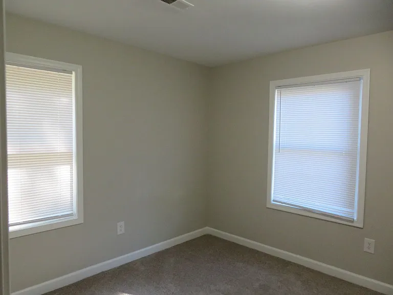 24009 Sequoia Rd — Photo 6