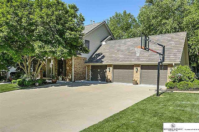 1st image of 3822 S 163rd Cir