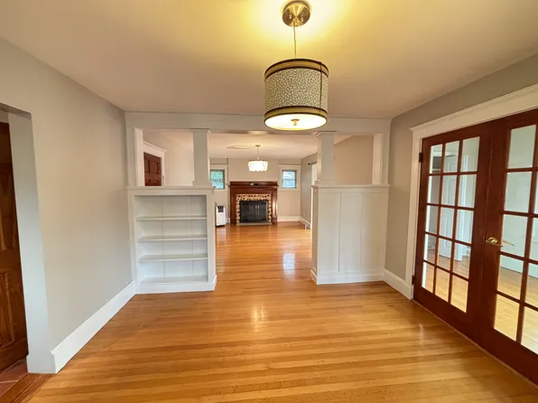 300 E Squantum St #2, Quincy, MA 02171