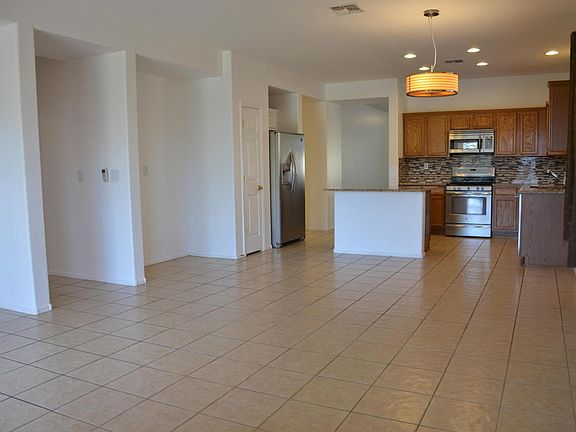 3rd image of 40913 N Citrus Canyon Trl