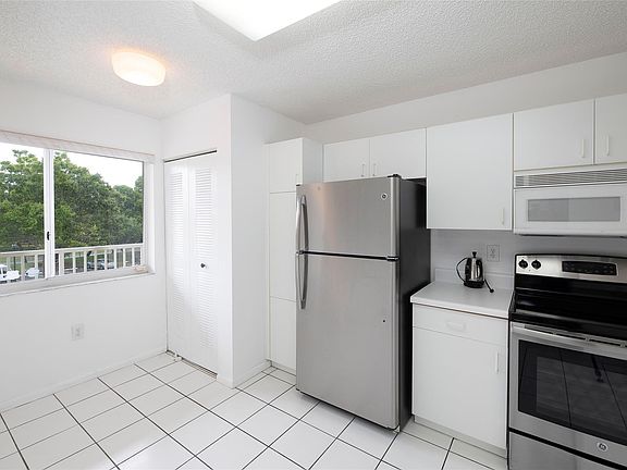 3rd image of 9525 Weldon Circle #304